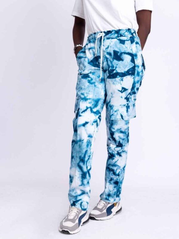Turquoise-blue, Black & White