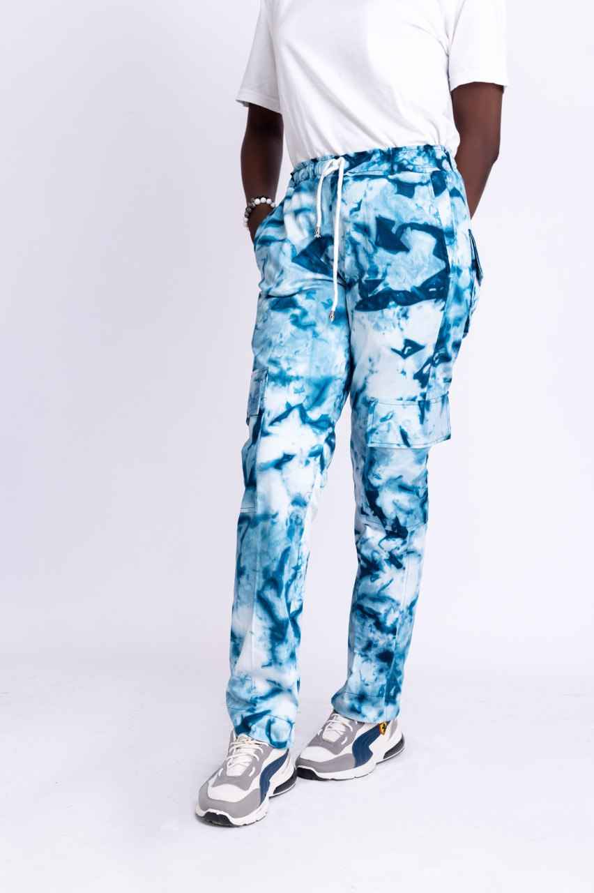 Turquoise-blue, Black & White