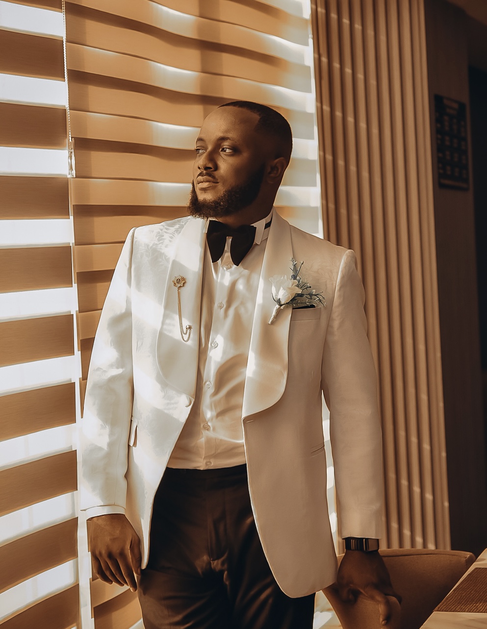 Damask Off-White Suit