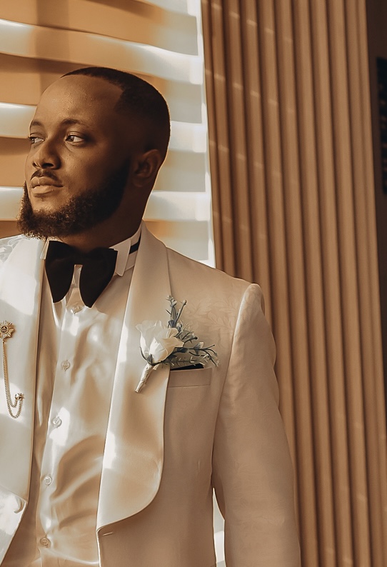 Damask Off-White Suit